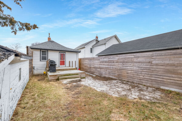 168-Alma-Street-Oshawa-Web-Salisbury-46