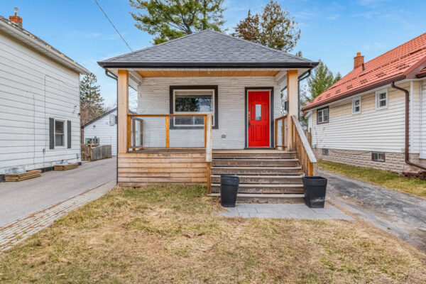 168-Alma-Street-Oshawa-Web-Salisbury-7
