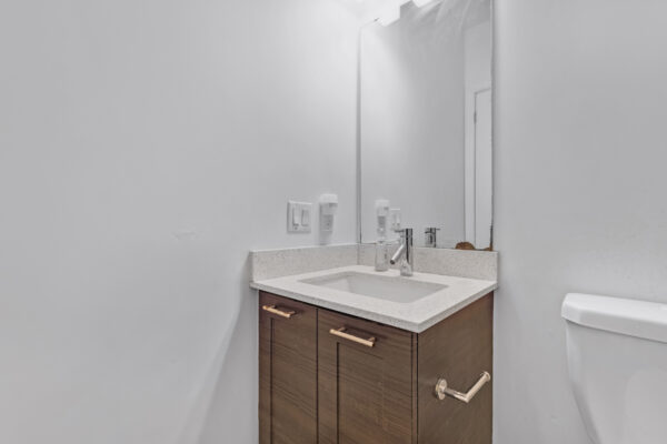 169-Fort-York-Boulevard-#913-Toronto-Web-Salisbury-17