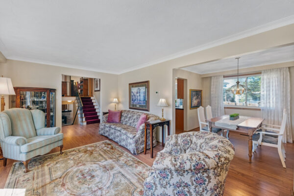 19-Jasmine-Crescent-Stouffville-Web-Salisbury-13