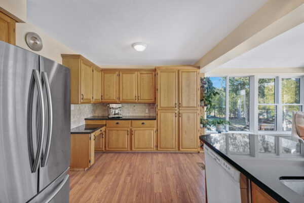 19-Jasmine-Crescent-Stouffville-Web-Salisbury-16