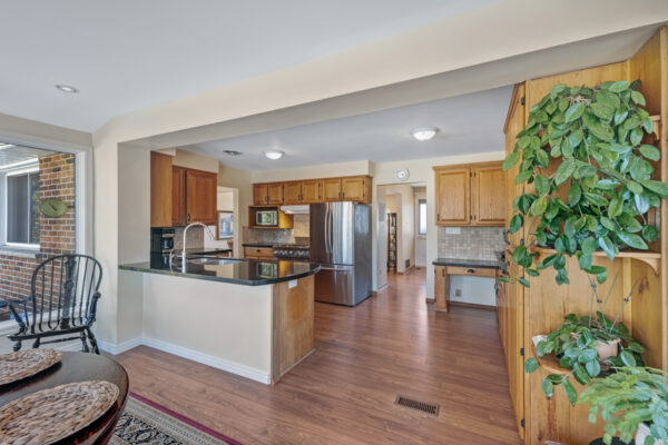 19-Jasmine-Crescent-Stouffville-Web-Salisbury-22