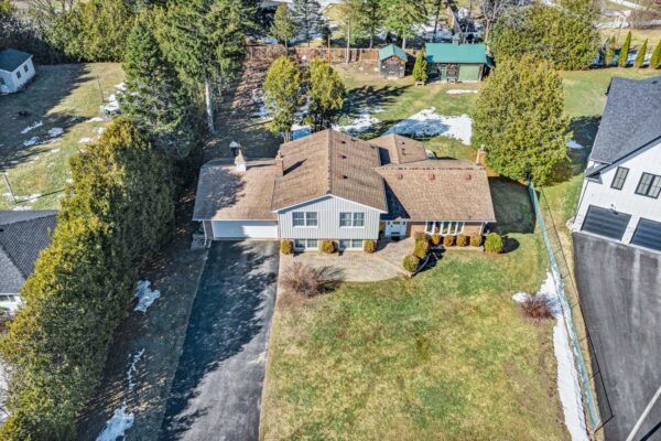 19-Jasmine-Crescent-Stouffville-Web-Salisbury-3