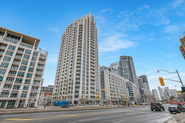 21-Grand-Magazine-#1408-Toronto-Web-Salisbury-1