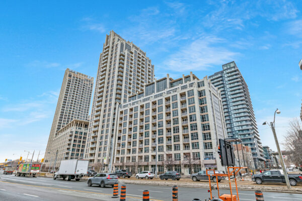21-Grand-Magazine-#1408-Toronto-Web-Salisbury-2