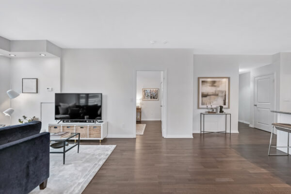 21-Grand-Magazine-#1408-Toronto-Web-Salisbury-32