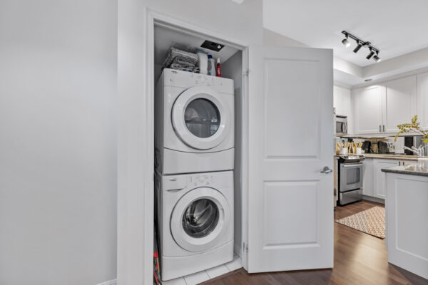 21-Grand-Magazine-#1408-Toronto-Web-Salisbury-36