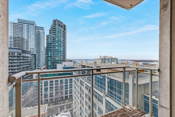 21-Grand-Magazine-#1408-Toronto-Web-Salisbury-43