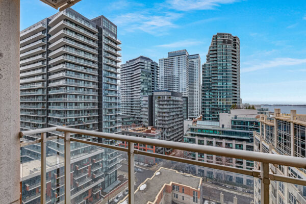 21-Grand-Magazine-#1408-Toronto-Web-Salisbury-44