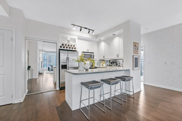 21-Grand-Magazine-#1408-Toronto-Web-Salisbury-6