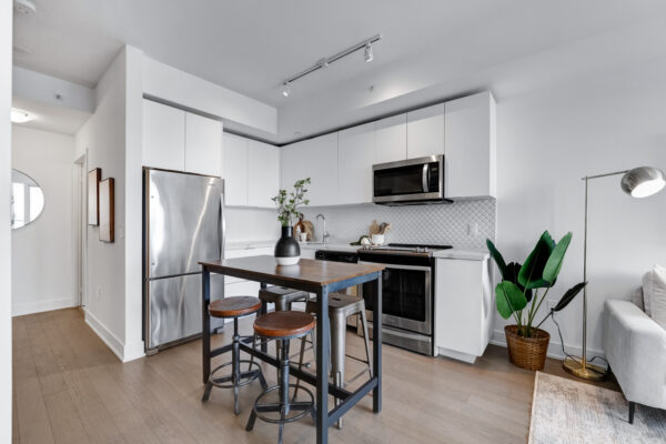 30-Shore-Breeze-Drive-#3111-Toronto-Web-Salisbury-15