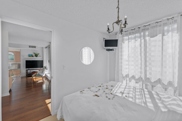 311-Richmond-Street-East-#908-Toronto-Web-Salisbury-22