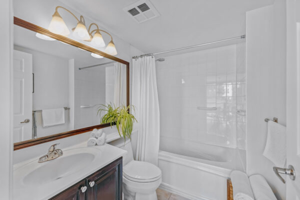 311-Richmond-Street-East-#908-Toronto-Web-Salisbury-24