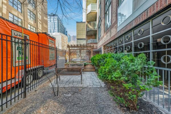 311-Richmond-Street-East-#908-Toronto-Web-Salisbury-37