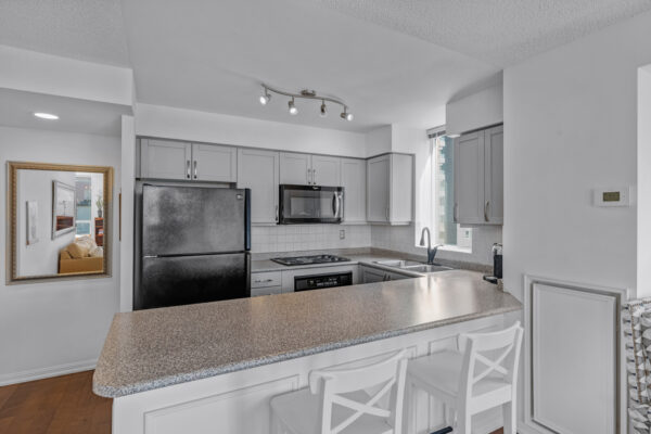 311-Richmond-Street-East-#908-Toronto-Web-Salisbury-9
