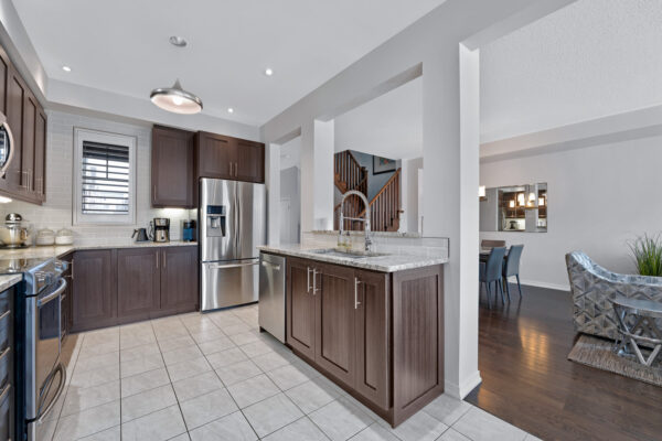 322-Lakebreeze-Drive-Clarington-Web-Salisbury-18