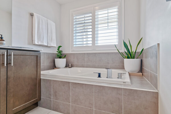 322-Lakebreeze-Drive-Clarington-Web-Salisbury-39