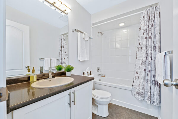 322-Lakebreeze-Drive-Clarington-Web-Salisbury-47