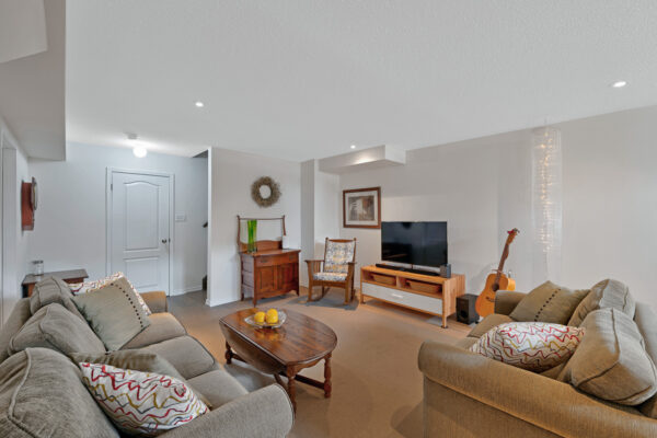 322-Lakebreeze-Drive-Clarington-Web-Salisbury-54