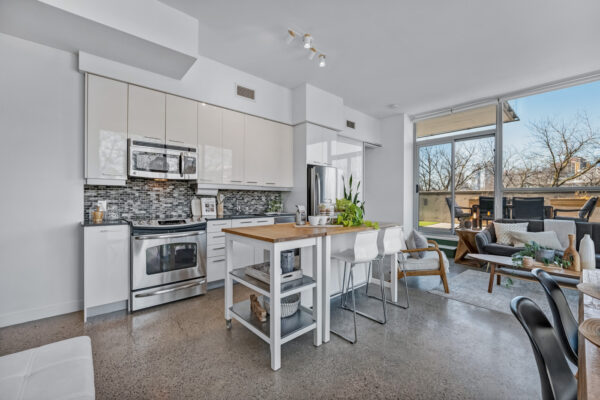 510-King-Street-East-#409-Toronto-Web-Salisbury-10
