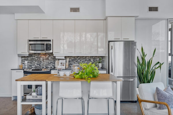 510-King-Street-East-#409-Toronto-Web-Salisbury-11