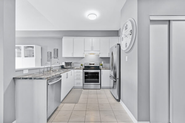 7-Bedford-Estates-Crescent-Barrie-Web-Salisbury-13