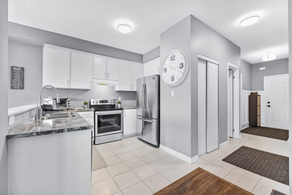 7-Bedford-Estates-Crescent-Barrie-Web-Salisbury-14