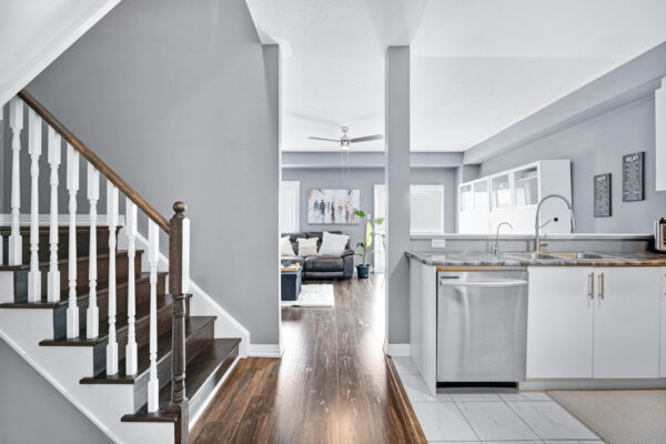 7-Bedford-Estates-Crescent-Barrie-Web-Salisbury-16