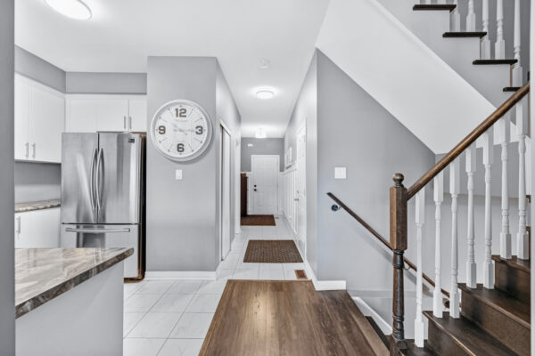 7-Bedford-Estates-Crescent-Barrie-Web-Salisbury-23