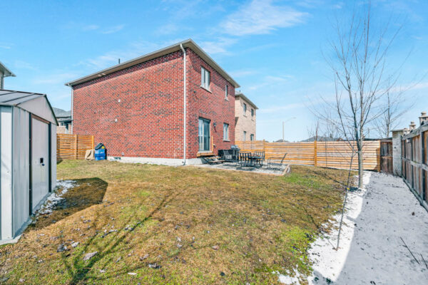 7-Bedford-Estates-Crescent-Barrie-Web-Salisbury-52