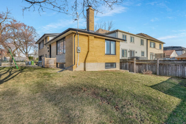 7-Friendly-Drive-Toronto-Web-Salisbury-48