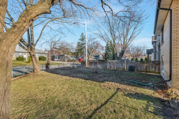 7-Friendly-Drive-Toronto-Web-Salisbury-50