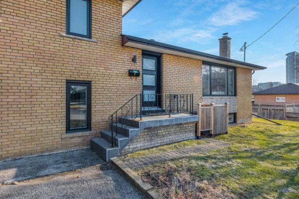 7-Friendly-Drive-Toronto-Web-Salisbury-9