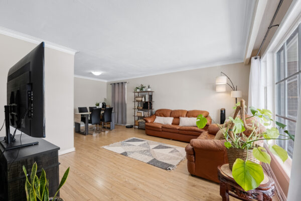 730-Medowvale-Road-Toronto-Web-Salisbury-12