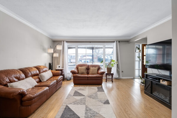 730-Medowvale-Road-Toronto-Web-Salisbury-14
