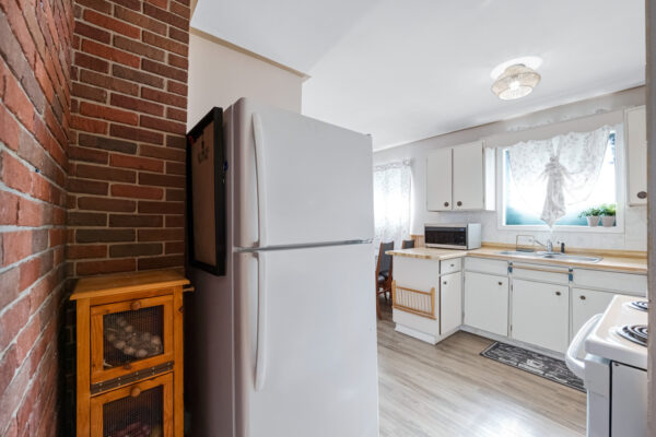 730-Medowvale-Road-Toronto-Web-Salisbury-25