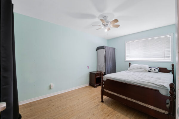 730-Medowvale-Road-Toronto-Web-Salisbury-33