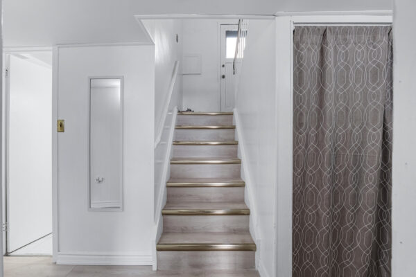 730-Medowvale-Road-Toronto-Web-Salisbury-38