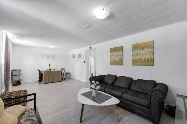 730-Medowvale-Road-Toronto-Web-Salisbury-46