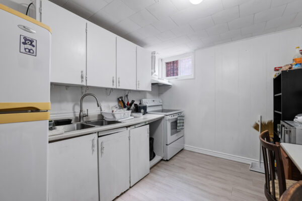 730-Medowvale-Road-Toronto-Web-Salisbury-52