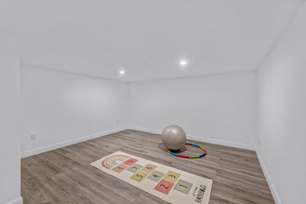 8-Branch-Avenue-Toronto-Web-Salisbury-49