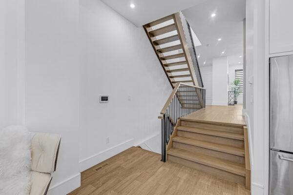 8-Branch-Avenue-Toronto-Web-Salisbury-60
