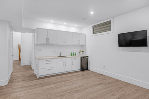 8-Branch-Avenue-Toronto-Web-Salisbury-65