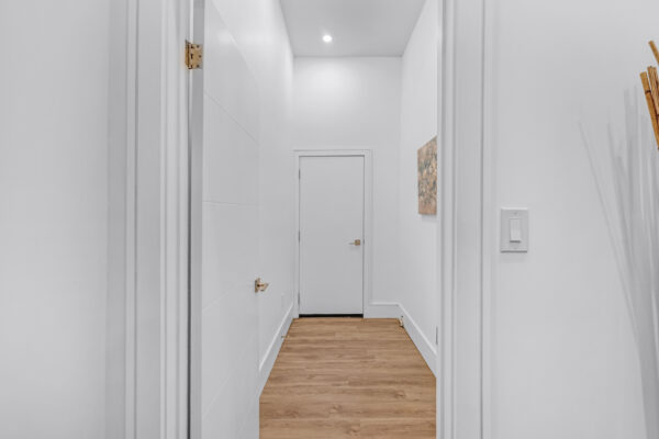8-Branch-Avenue-Toronto-Web-Salisbury-67