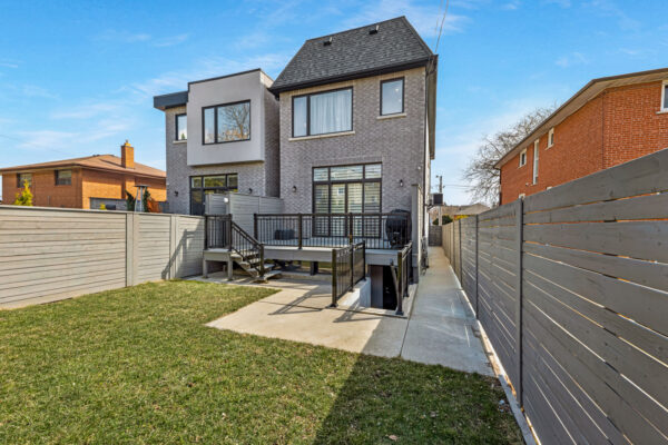 8-Branch-Avenue-Toronto-Web-Salisbury-70