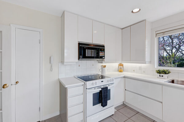 1-Restwell-Crescent-Toronto-Web-Salisbury-22