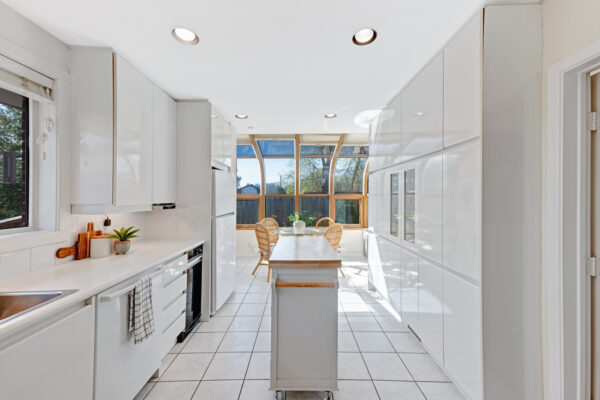 1-Restwell-Crescent-Toronto-Web-Salisbury-23