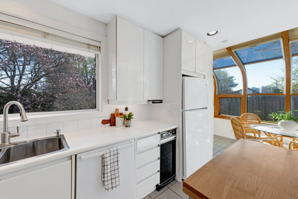 1-Restwell-Crescent-Toronto-Web-Salisbury-24