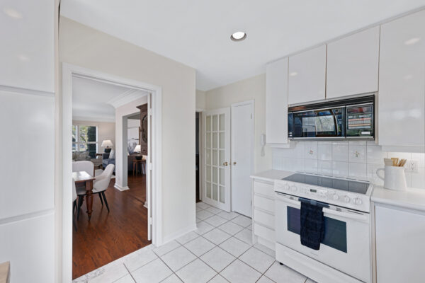 1-Restwell-Crescent-Toronto-Web-Salisbury-27