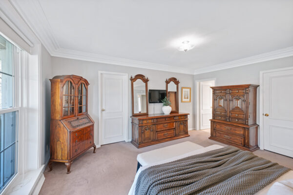 1-Restwell-Crescent-Toronto-Web-Salisbury-35